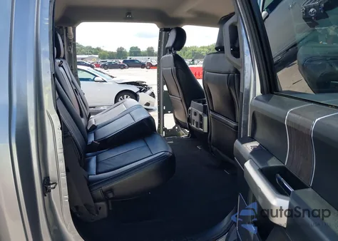 2020 Ford F-250 Lariat z USA, uszkodzony, nr VIN 1FT7W2BN1LED76893